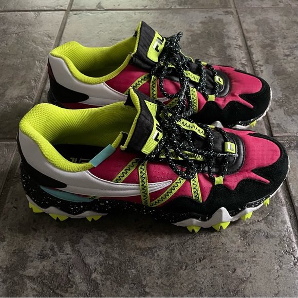 Fila Trail-R CB Wmn Cerise Black Love Bird Sneakers . US 9.5 Euro 41 . Stylish - Picture 2 of 4